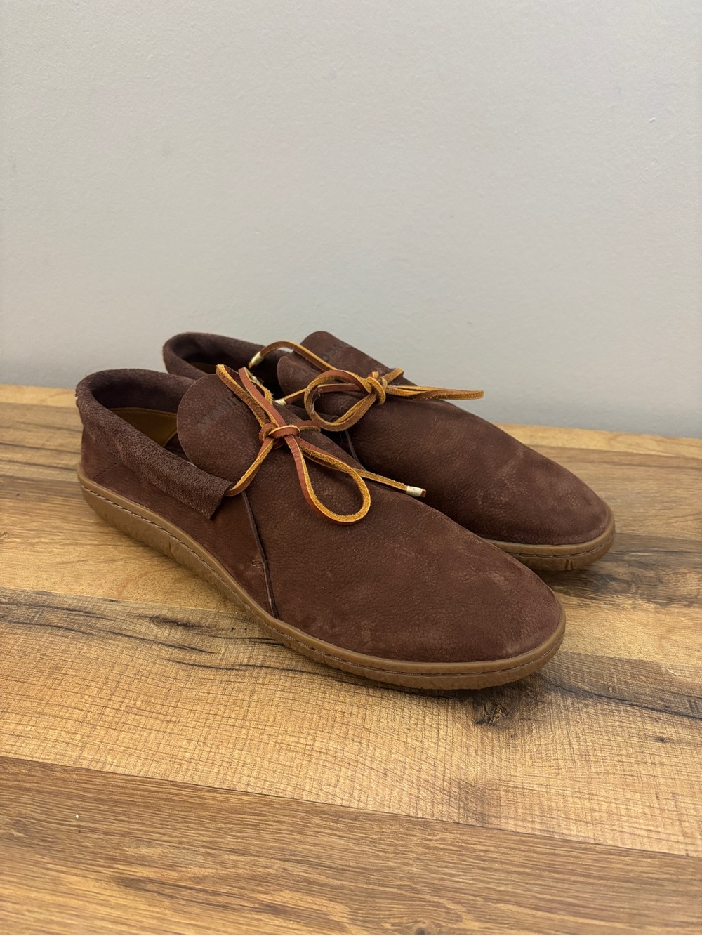 Manitobah Mukluks Modern Moccasins Nubuck Leather Brown Men’s NEW